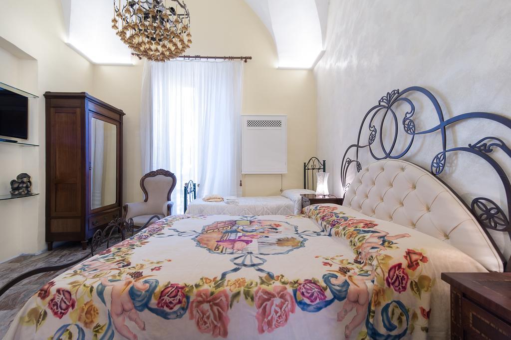 לינה וארוחת בוקר Nardò Palazzo Osanna מראה חיצוני תמונה